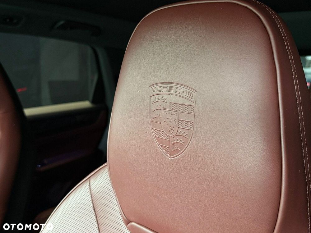 Porsche Cayenne - 12