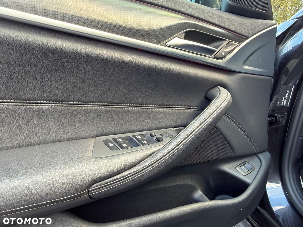 BMW Seria 5 520d M Sport sport - 25