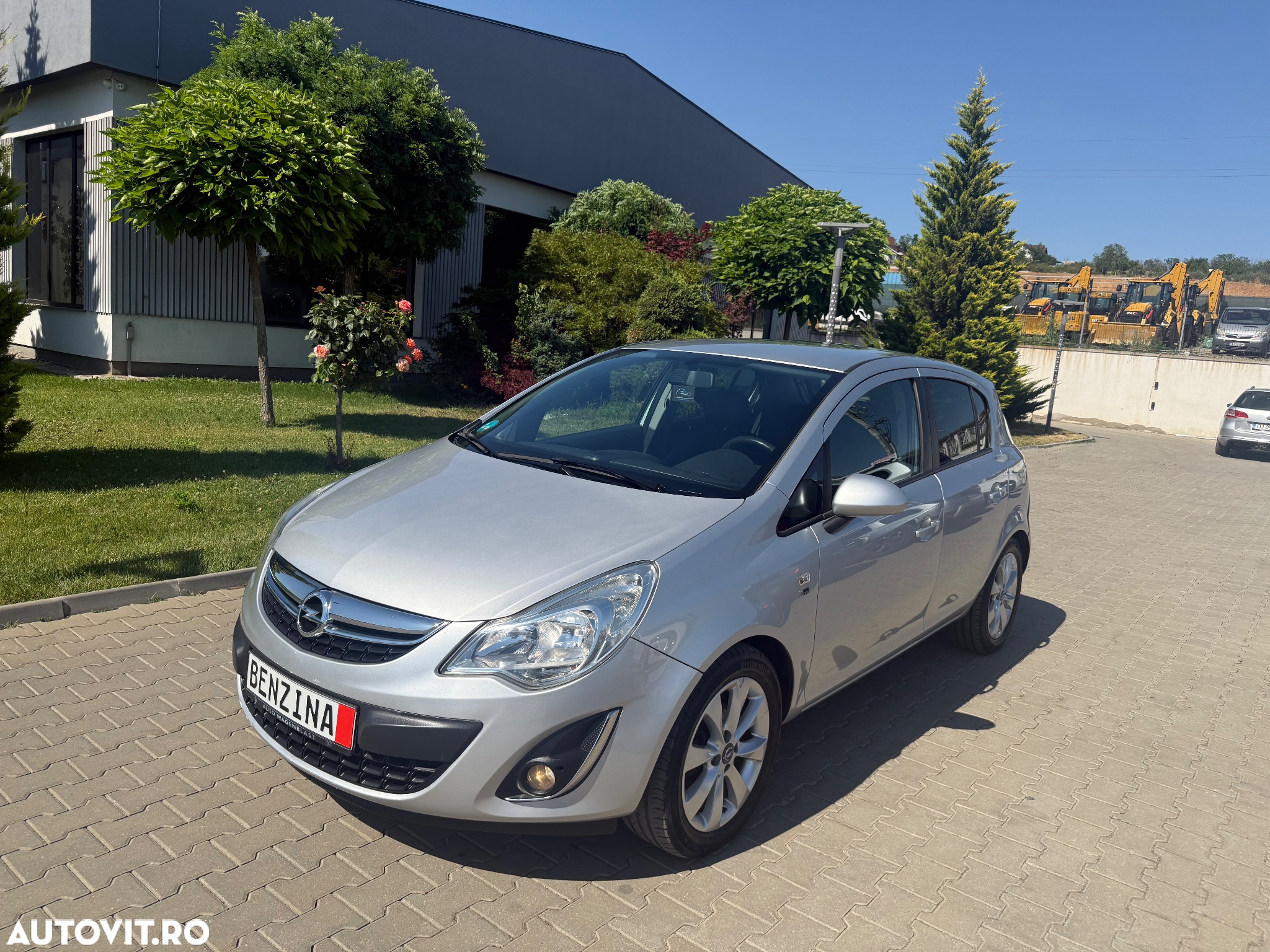 Opel Corsa 1.2i Cosmo - 4