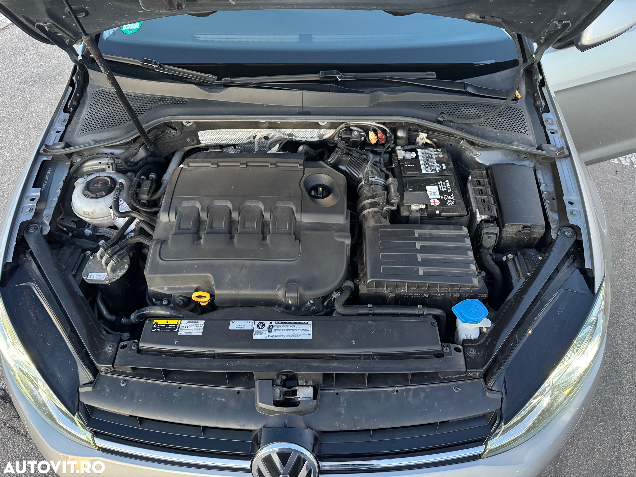 Volkswagen Golf 2.0 BlueTDI DSG Highline - 19