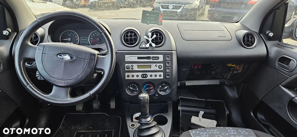 Ford Fiesta Mk6 1,25 b 55kW 75KM 2004r 5d hatchback 5-bieg manual lakier W3 - 3