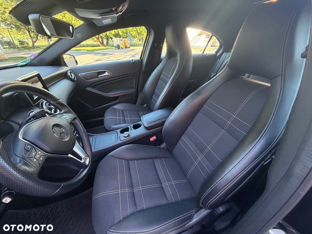 Mercedes-Benz Klasa A 180 7G-DCT Activity Edition - 15