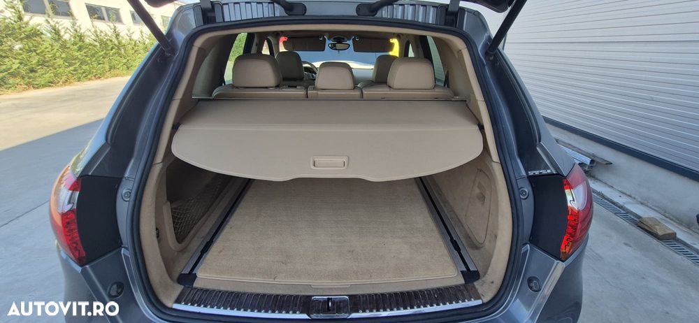 Porsche Cayenne - 16