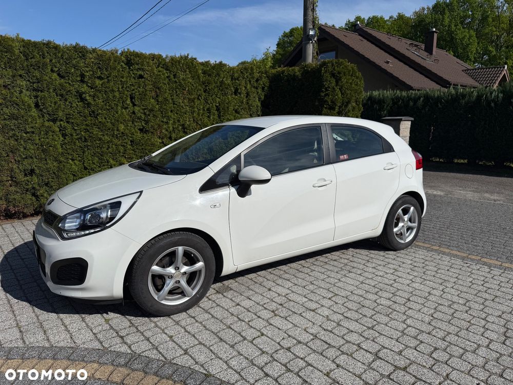 Kia Rio - 1