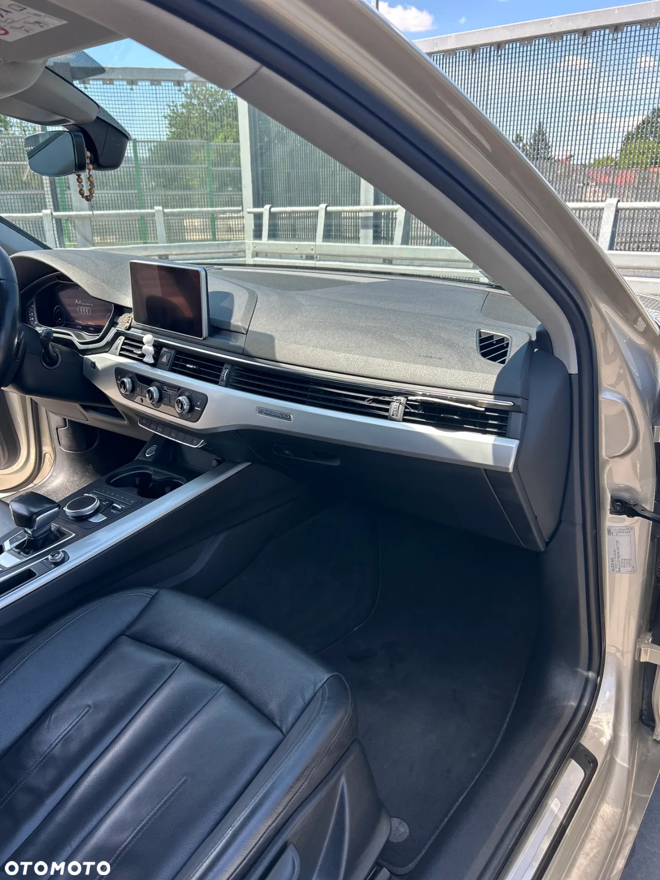 Audi A4 2.0 TDI Quattro Design S tronic - 16