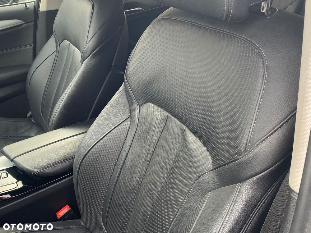BMW Seria 5 530i Luxury Line sport - 29