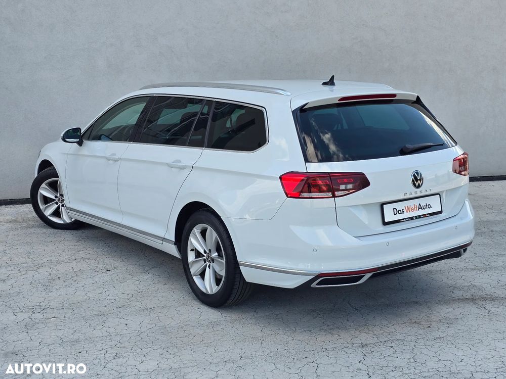 Volkswagen Passat - 4