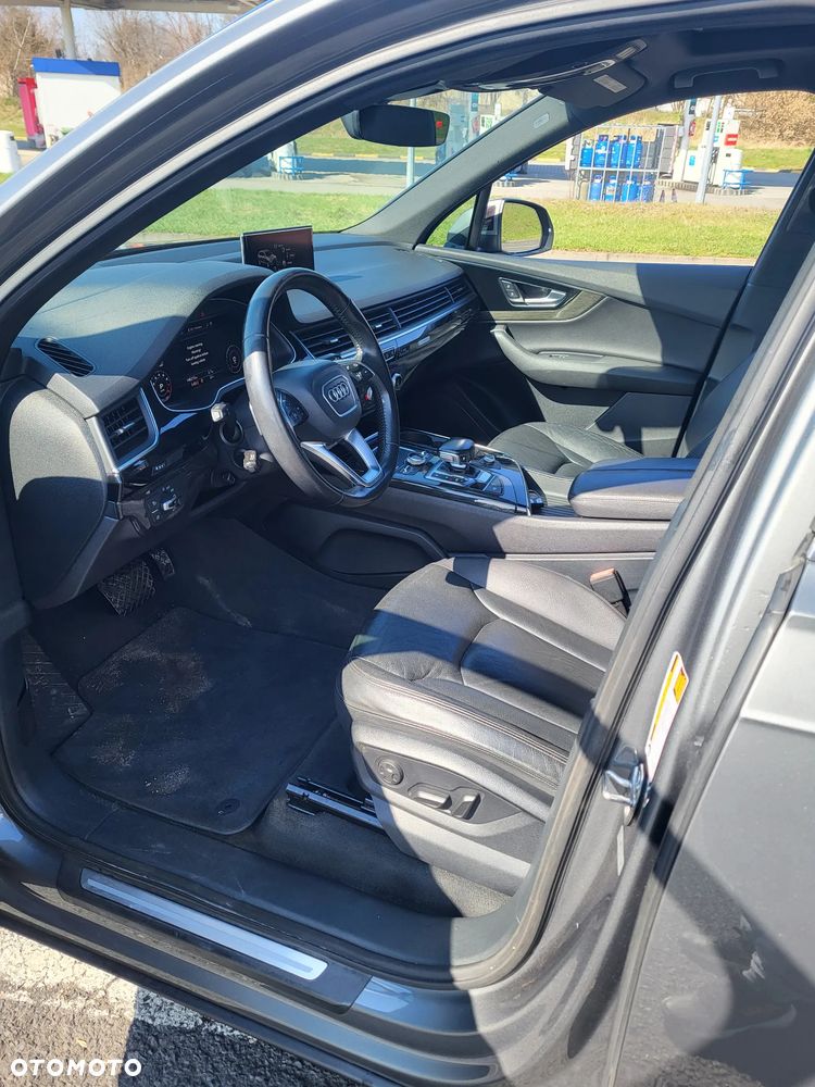Audi Q7 3.0 TFSI Quattro Tiptronic - 6