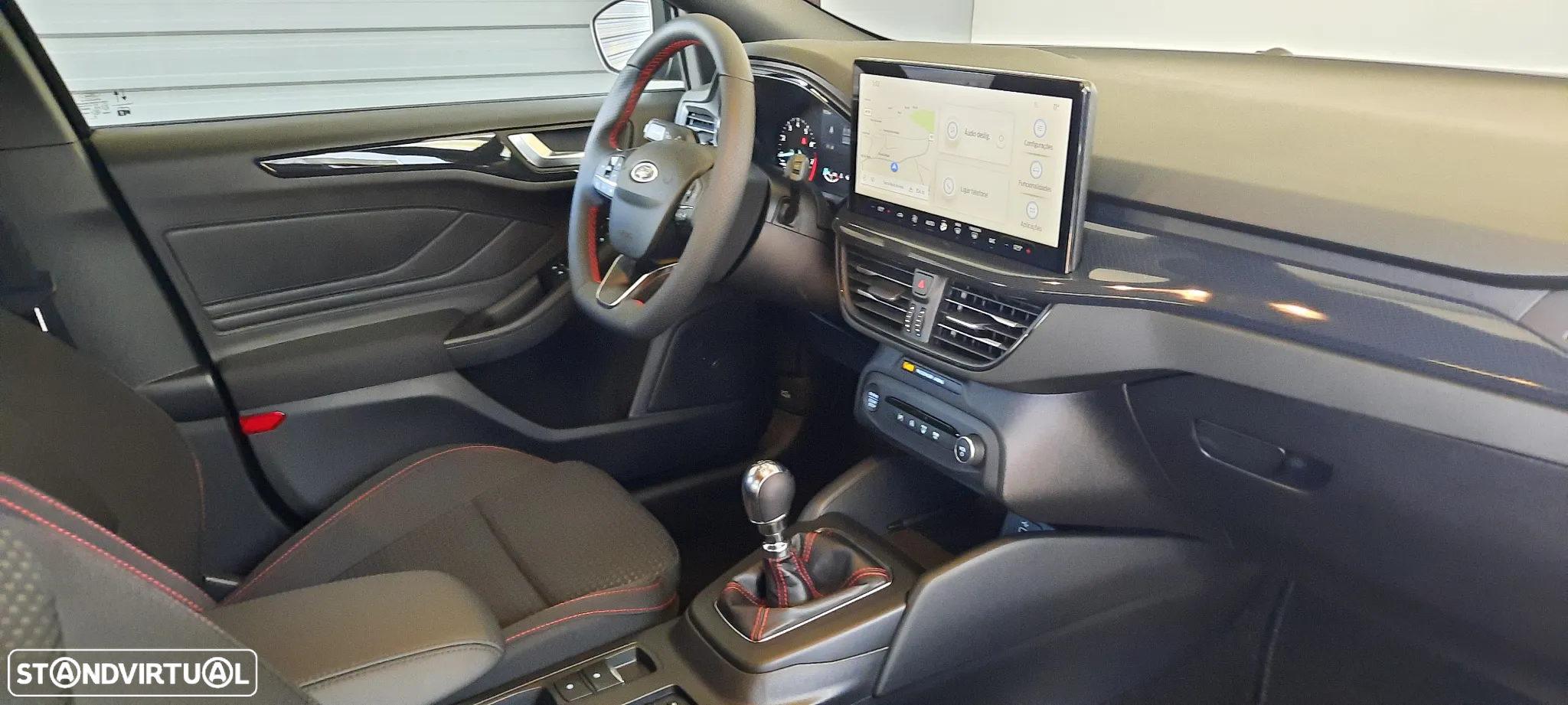 Ford Focus 1.0 EcoBoost MHEV ST-Line - 42