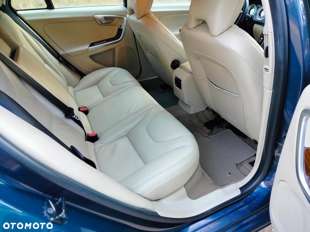 Volvo V60 T4 Edition - 27