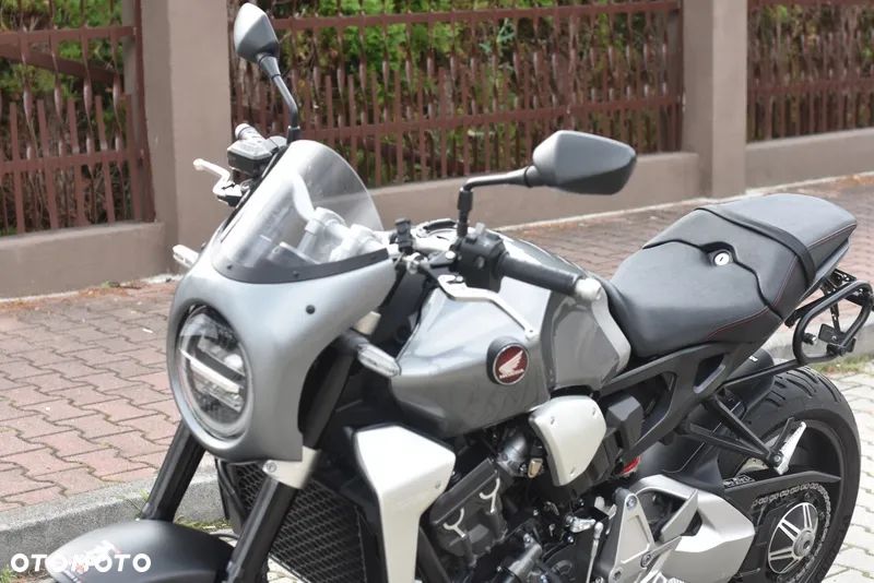 Honda CB - 24