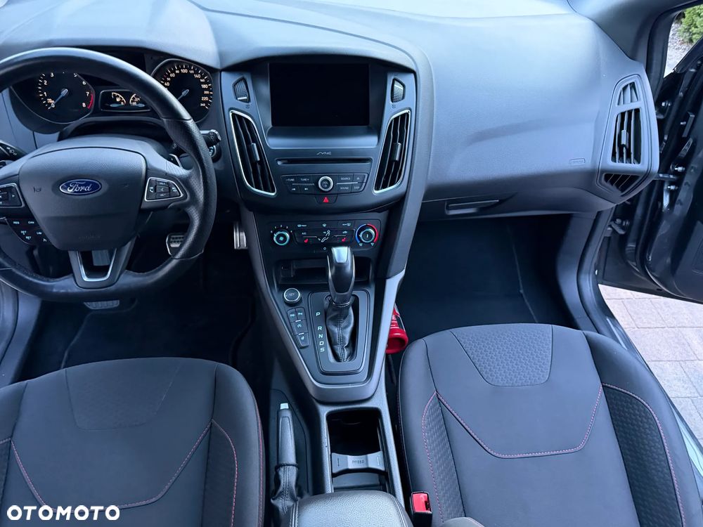 Ford Focus 1.5 EcoBoost ST-Line - 17