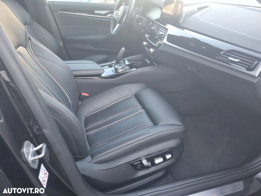 BMW Seria 5 520i AT - 12