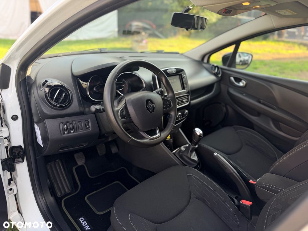Renault Clio - 10