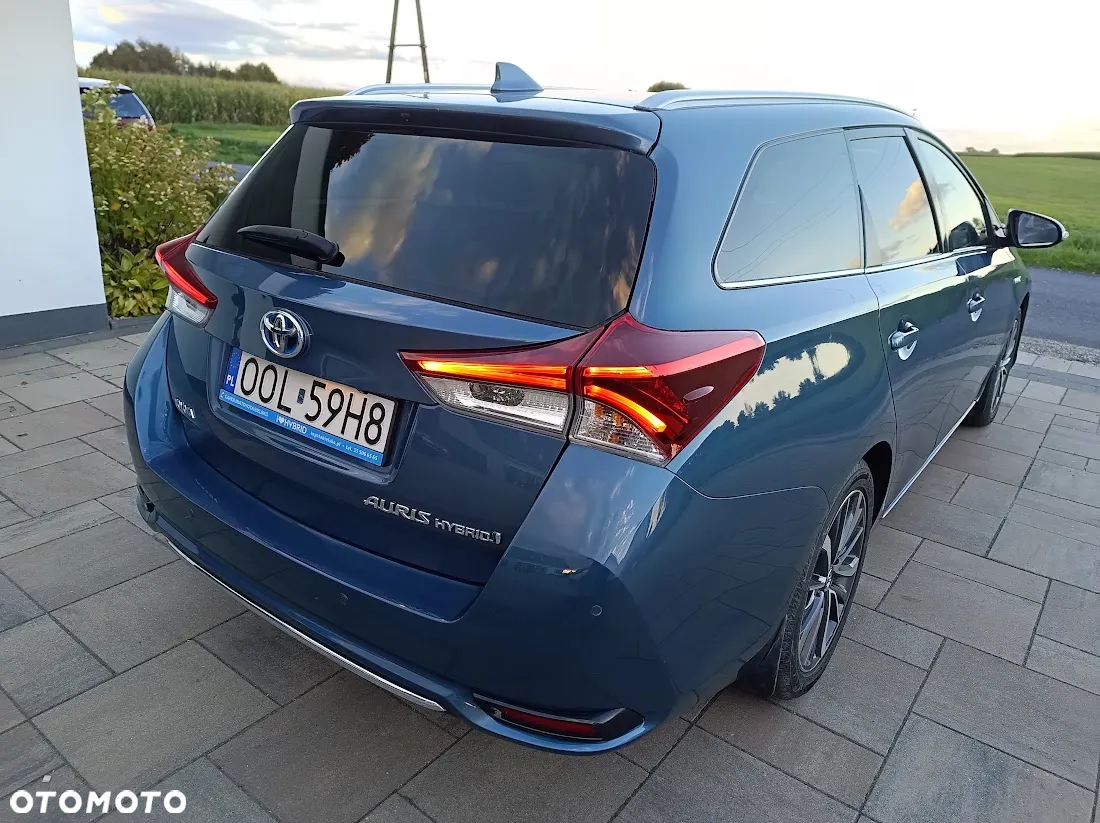Toyota Auris Hybrid 135 Premium - 9