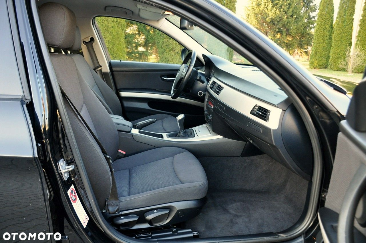 BMW Seria 3 - 17
