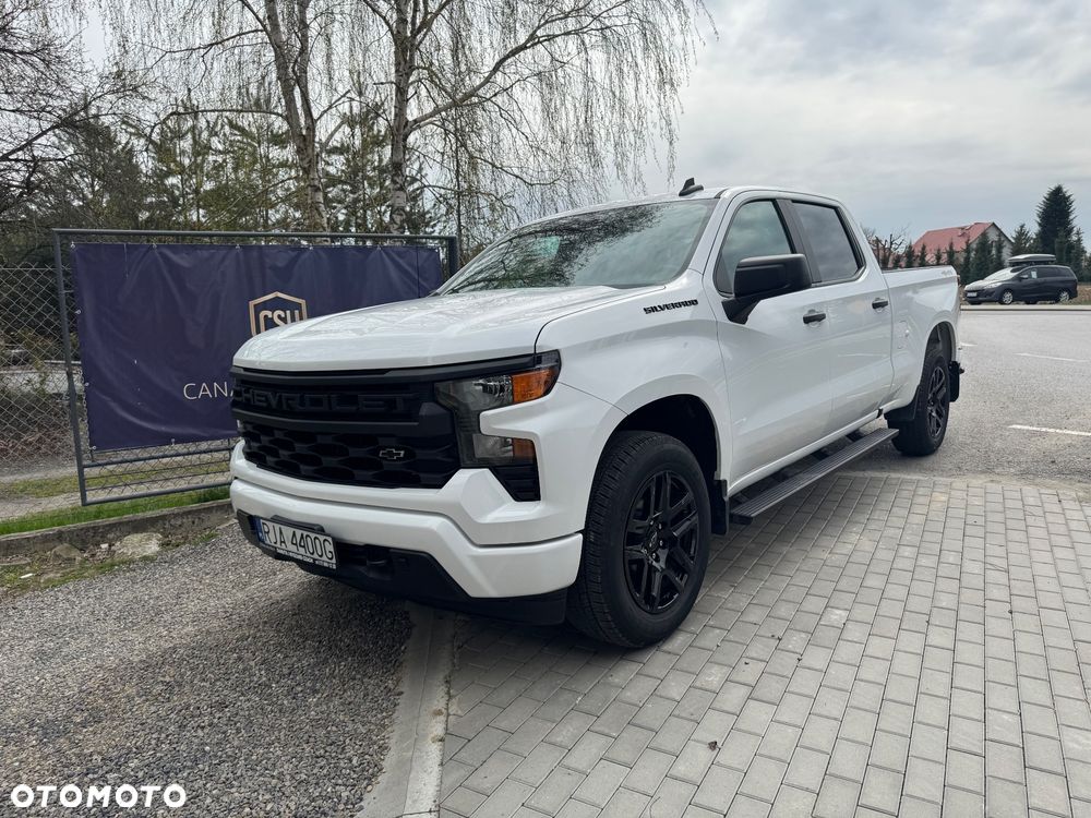 Chevrolet Silverado - 32