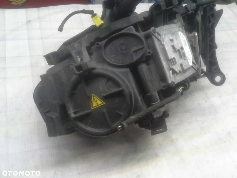 Audi A4 B8 2011r. lampy przednie komplet Xenon 8K0941003 8K0941004 Europa - 27