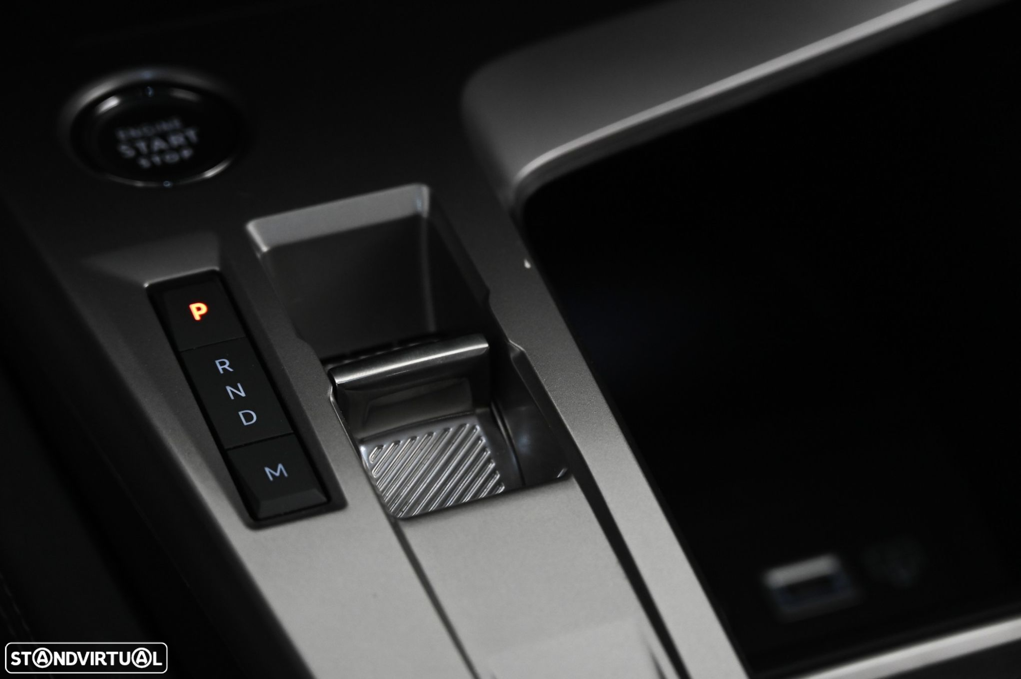 Peugeot 408 1.2 PureTech Allure Pack EAT8 - 24