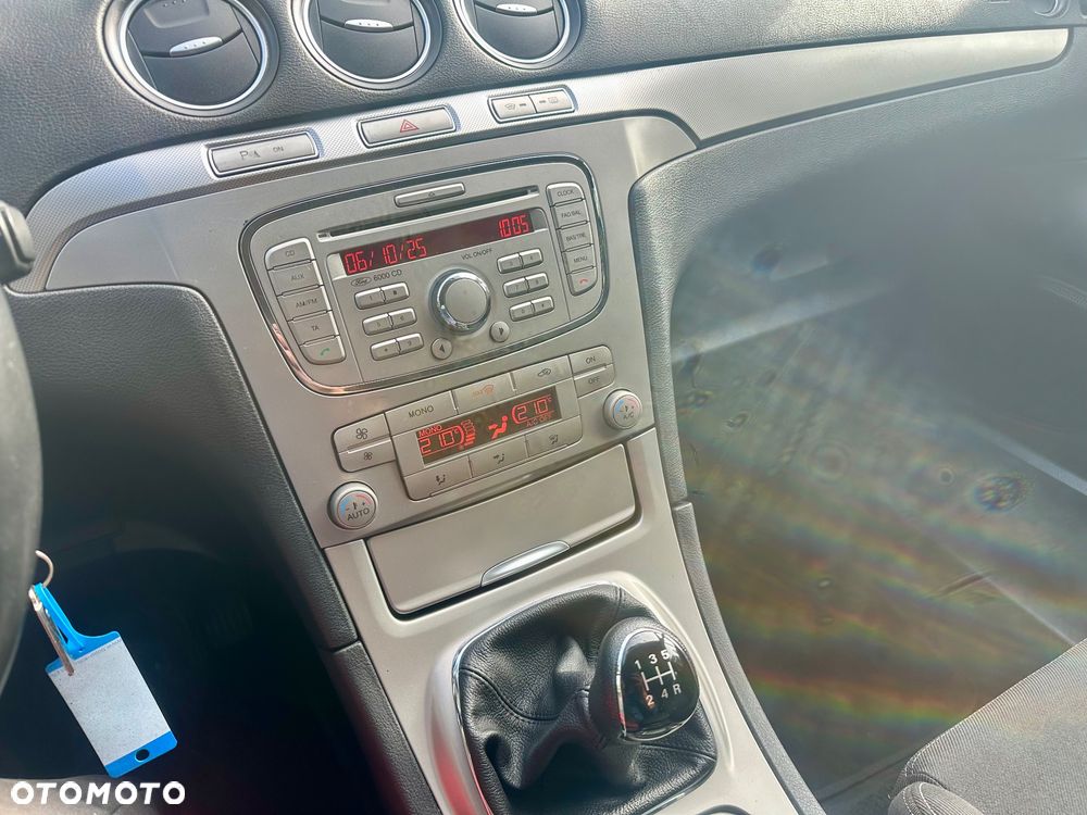 Ford S-Max 2.0 Ambiente - 23