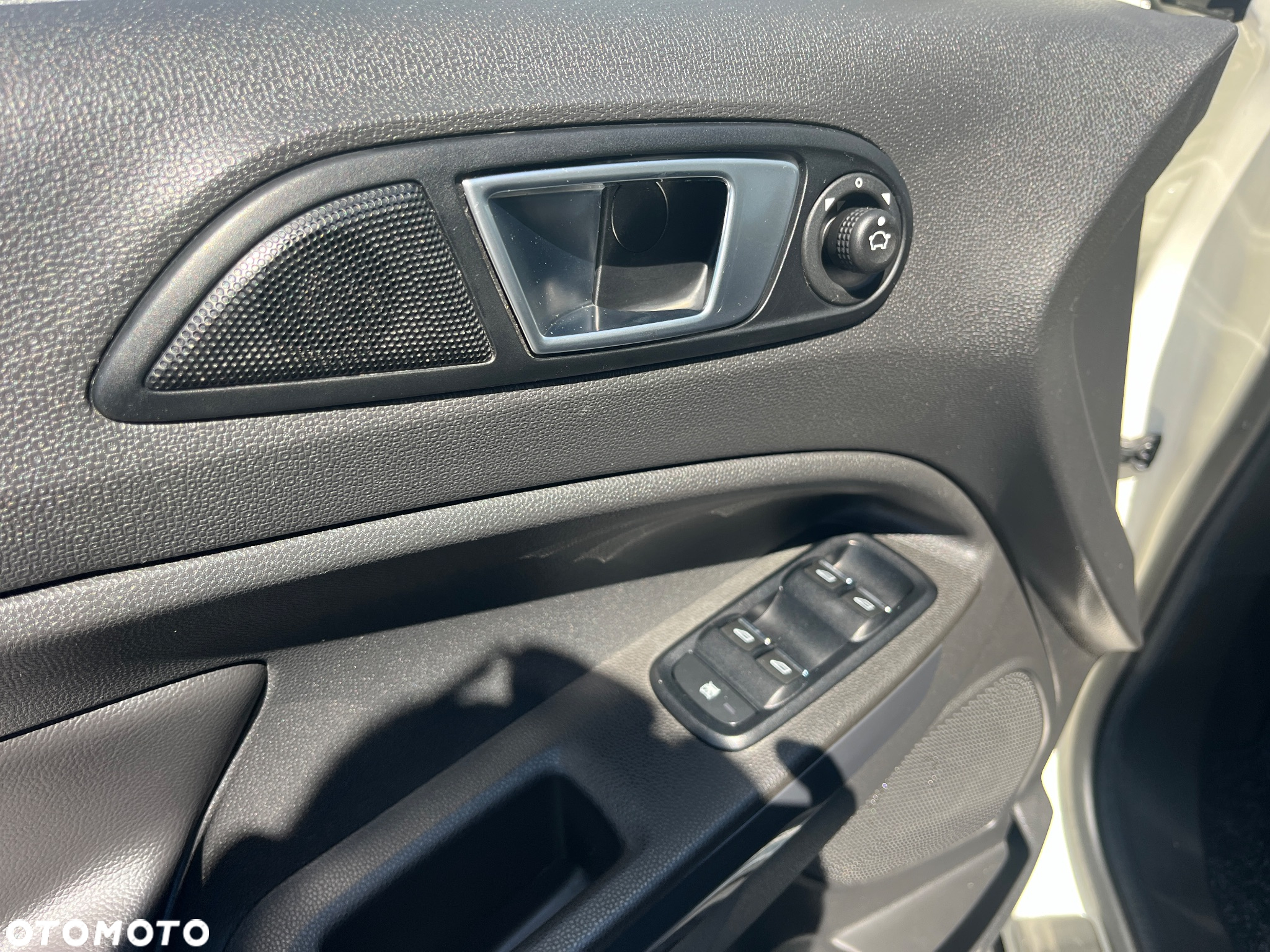 Ford EcoSport 1.0 EcoBoost TITANIUM - 30