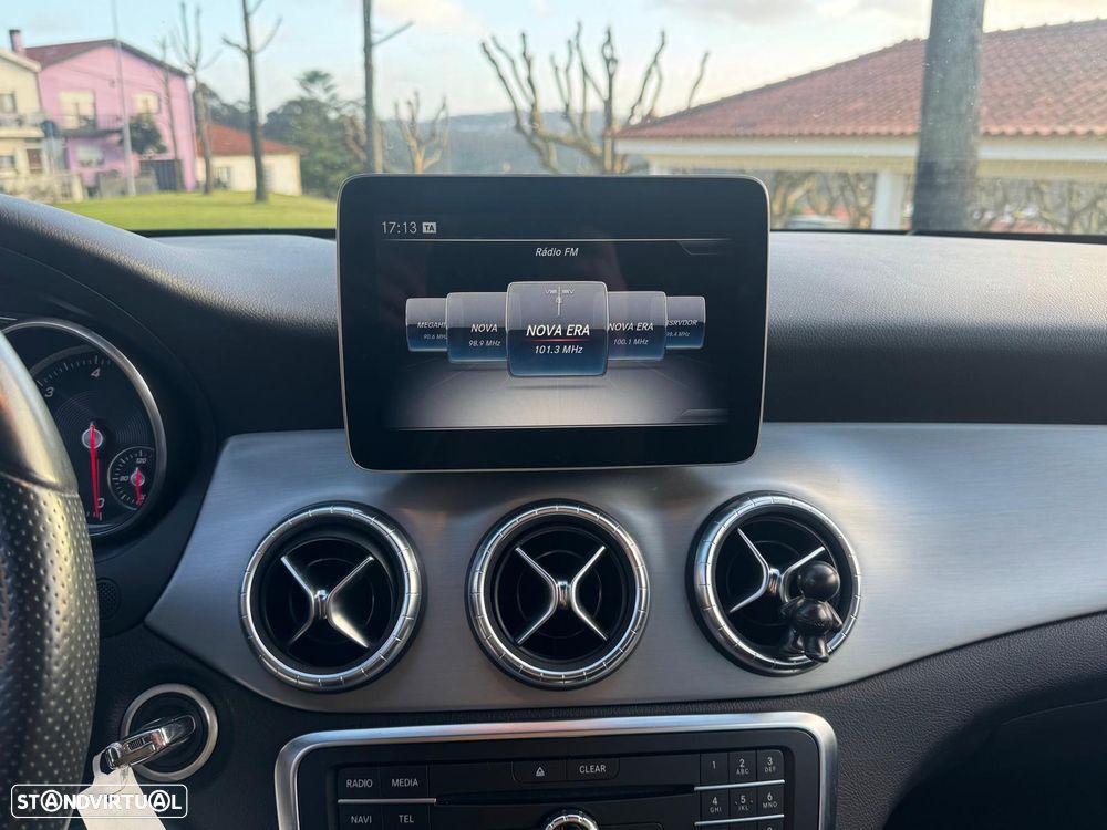 Mercedes-Benz CLA 180 d Shooting Brake AMG Line - 14