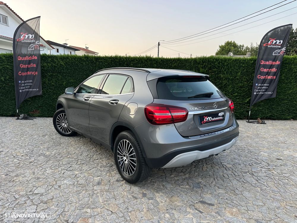 Mercedes-Benz GLA 200 d 7G-DCT Urban - 7