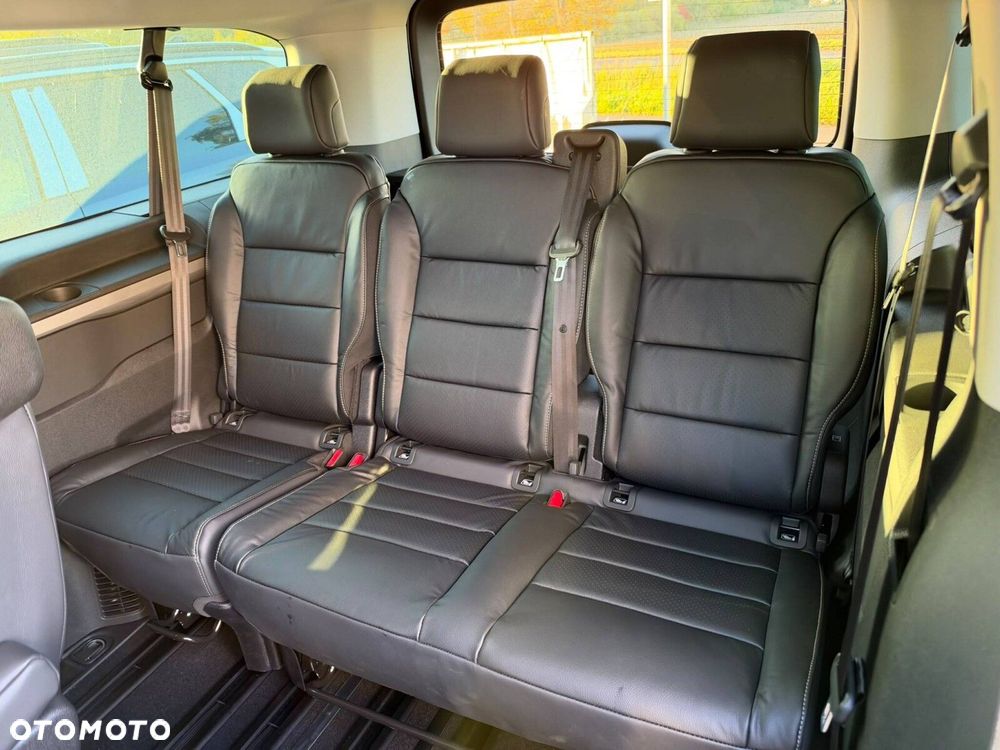 Peugeot Traveller - 19