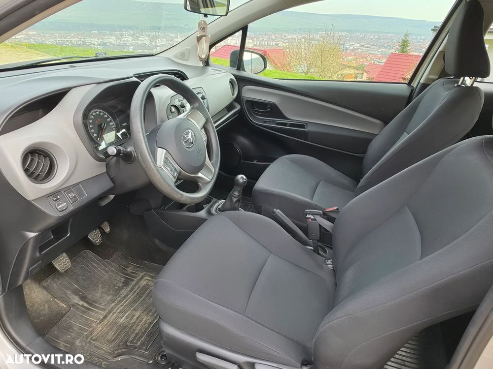 Toyota Yaris 1.0 VVT-i 3D Terra Start - 6