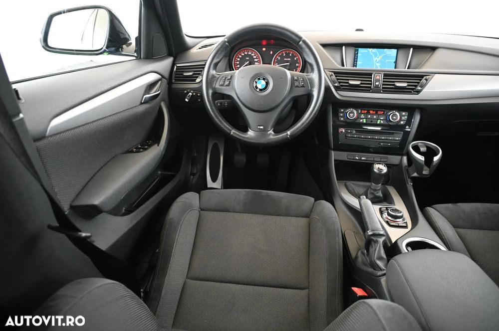 BMW X1 sDrive18i Sport Line - 24