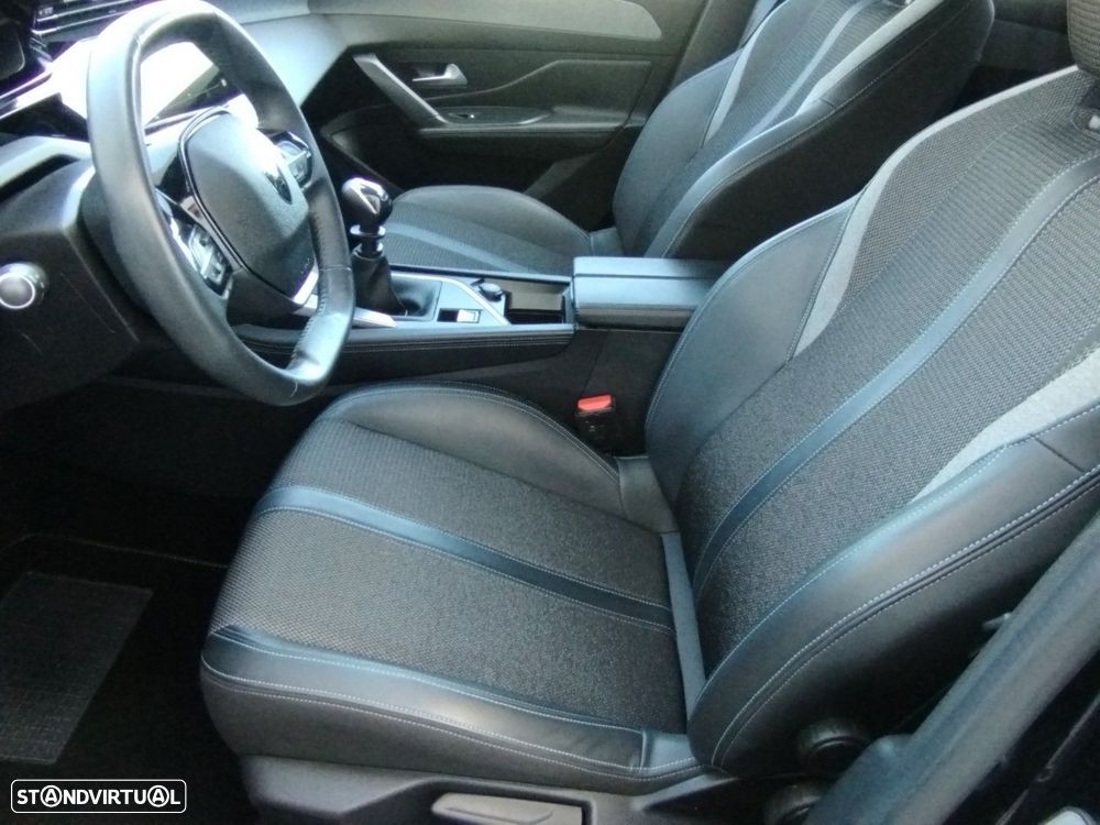 Peugeot 308 SW 1.2 PureTech Allure Full LED - 32