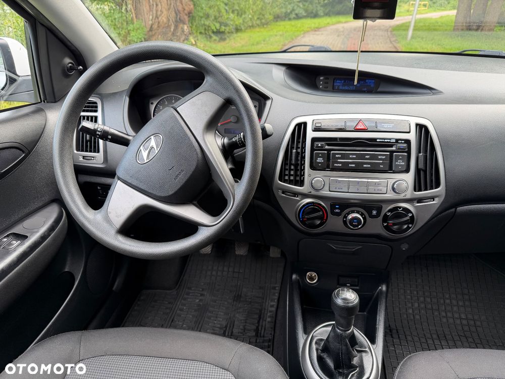 Hyundai i20 - 16