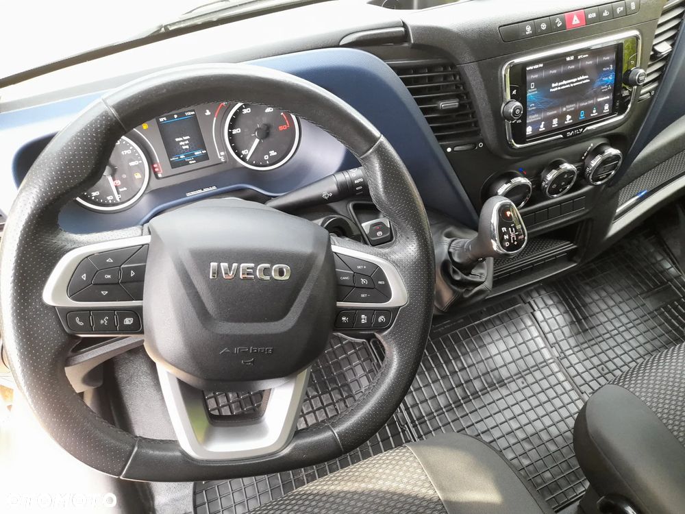 Iveco DAILY 35s180 silnik 3.0 180koni HI-matic Automatyczna skrzynia biegów FULL Wyposażenie!!! KONTENER 8 PALET 430X220X240 wysoki!! winada PALFINGER  Polski salon GWARANCJA przebiegu!!! - 16