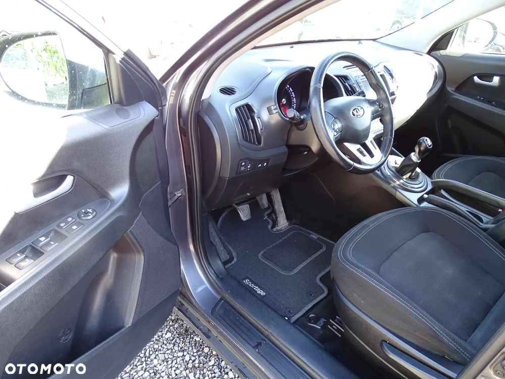 Kia Sportage 1.7 CRDI 2WD ISG Dream-Team Edition - 23