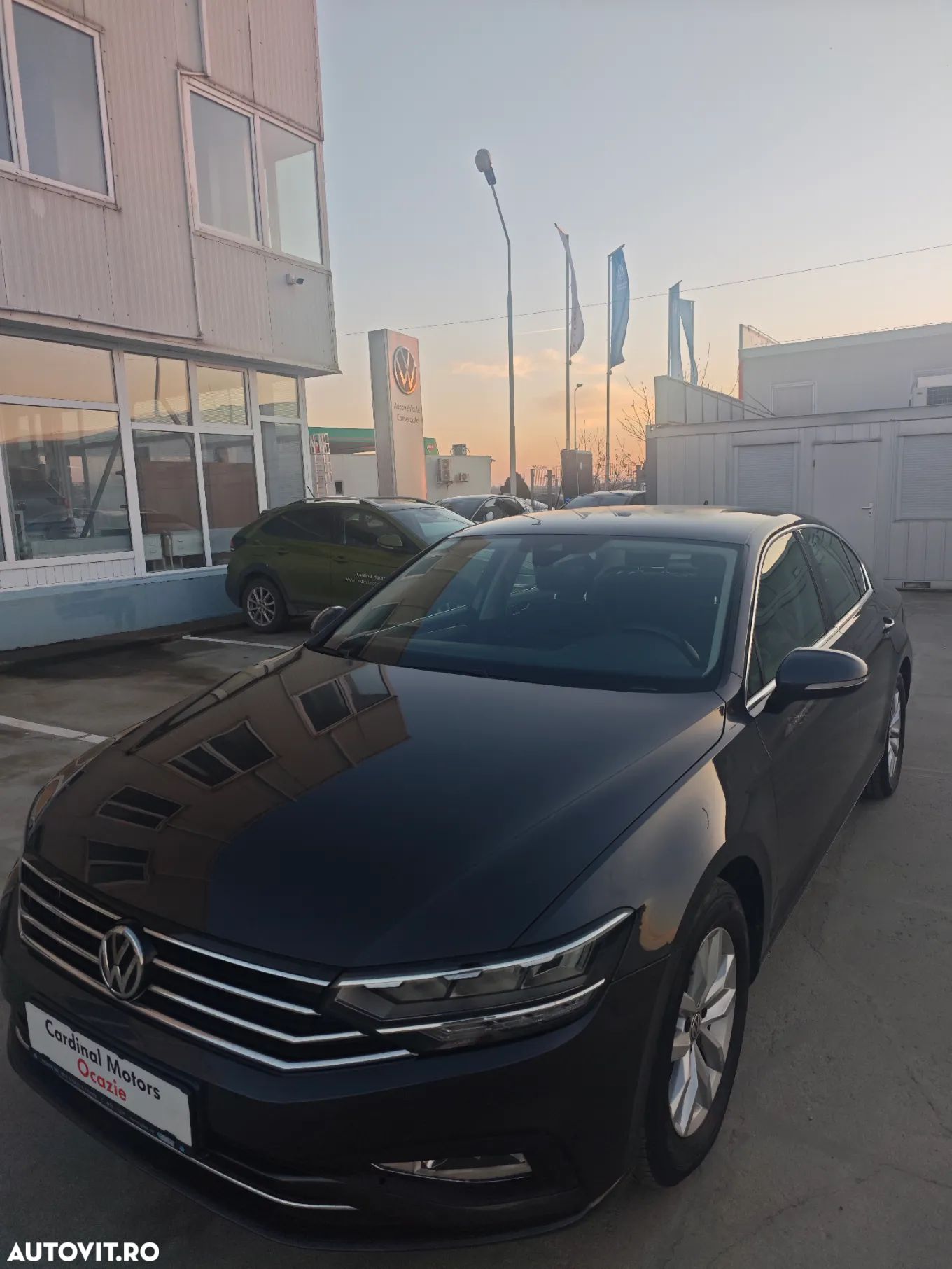 Volkswagen Passat 2.0 TDI DSG Comfortline - 1