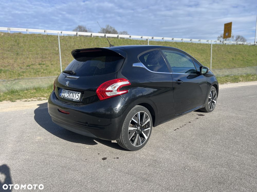 Peugeot 208 155 THP Allure - 3