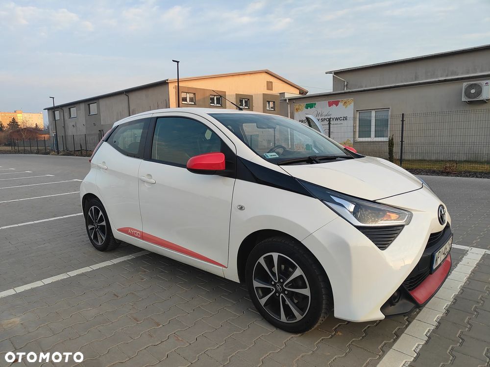 Toyota Aygo x-play - 3