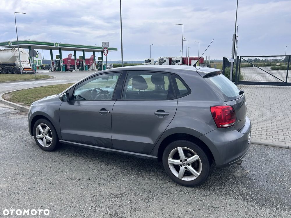 Volkswagen Polo - 2