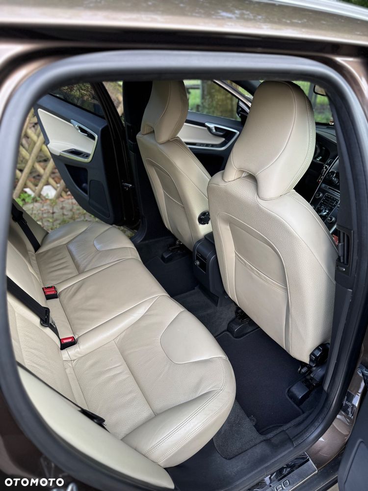 Volvo XC 60 D4 Geartronic Summum - 10