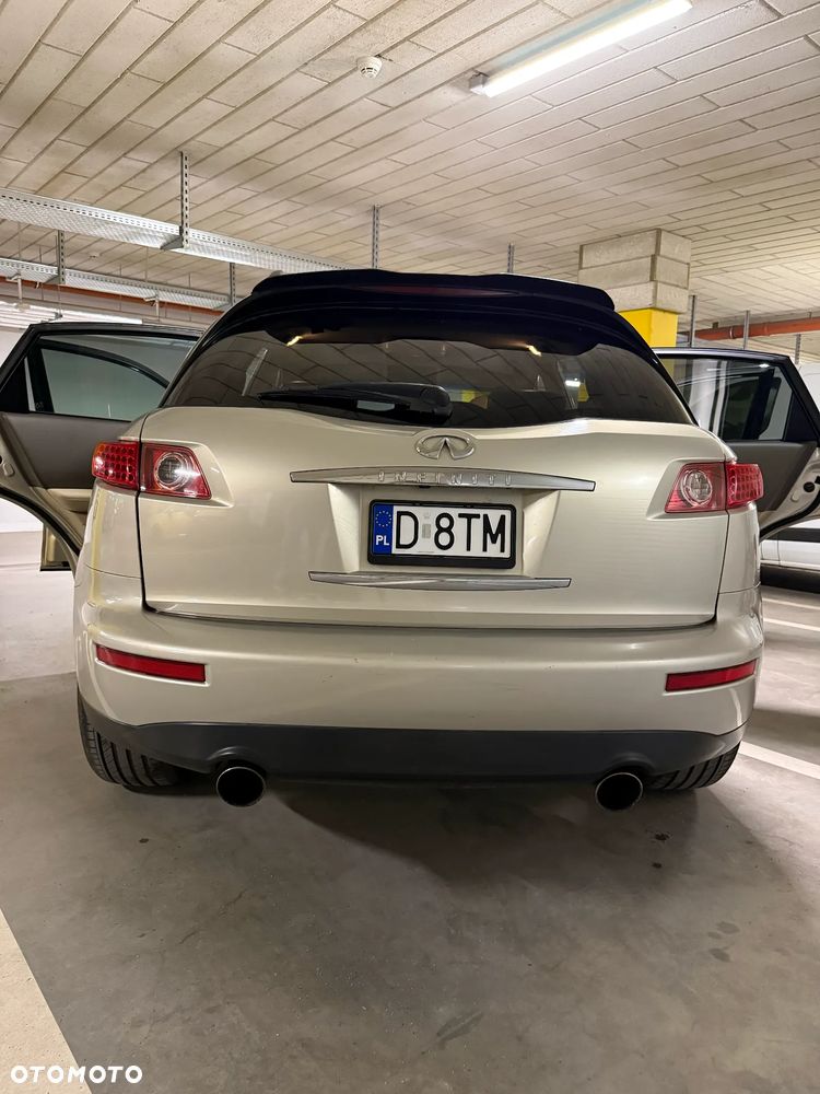 Infiniti FX - 13