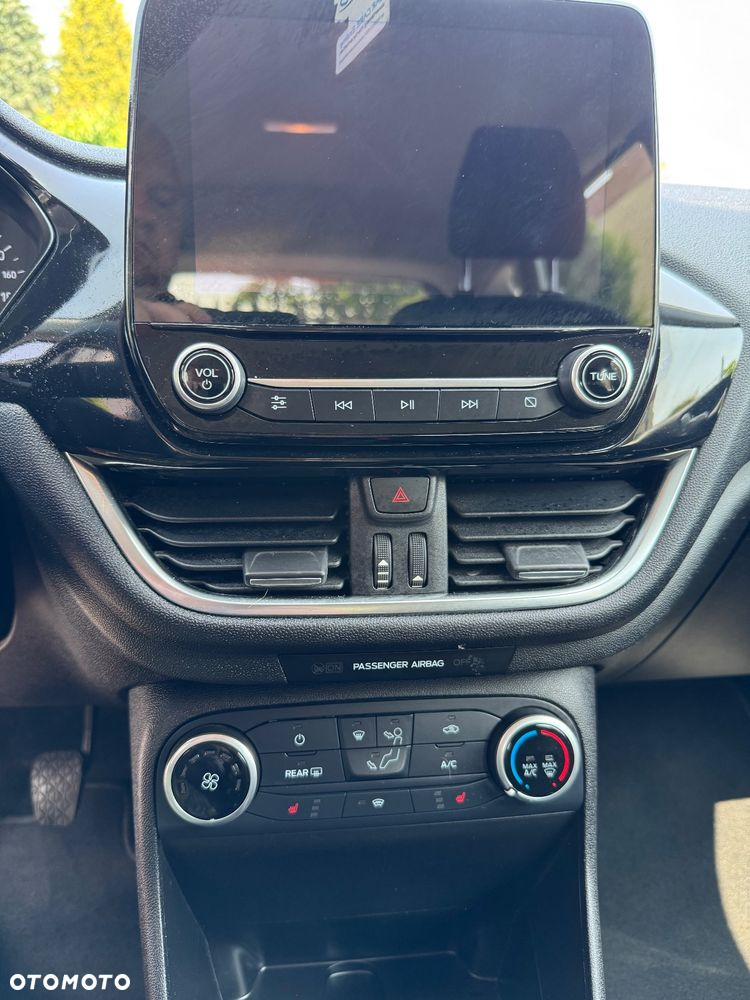 Ford Fiesta 1.1 S&S COOL&CONNECT - 10