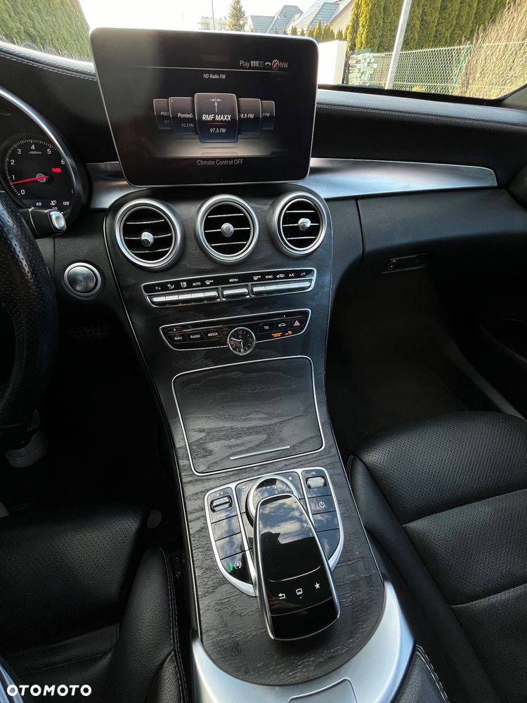Mercedes-Benz Klasa C 300 7G-TRONIC AMG Line - 15