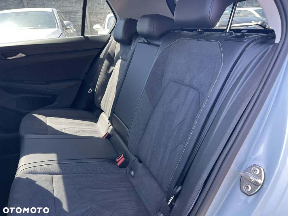 Volkswagen Golf 1.5 eTSI mHEV Life DSG - 20