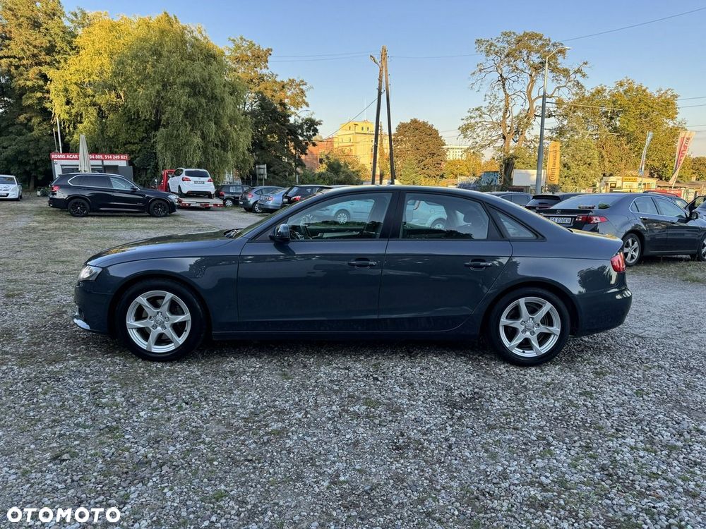 Audi A4 Limousine - 32