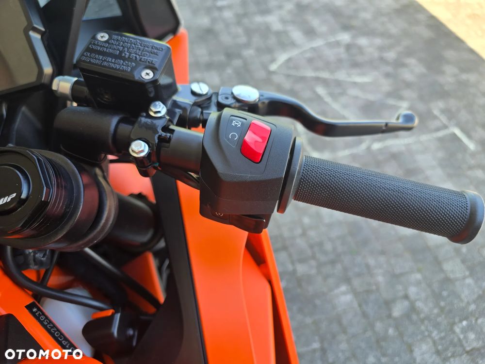 KTM RC 125 - 12