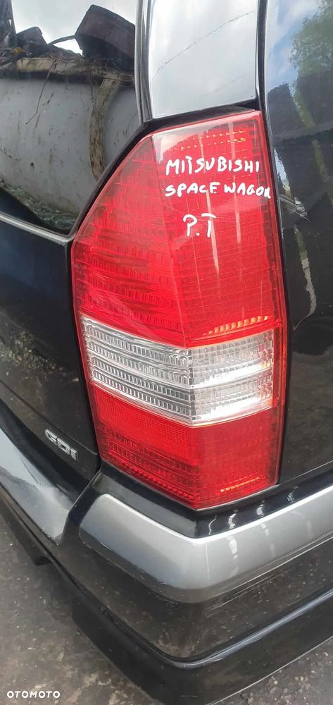 Mitsubishi Space Wagon Lampy tylne, lewa, prawa - 1