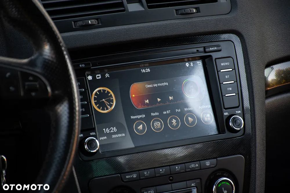 Skoda Octavia 2.0 TSI RS - 36