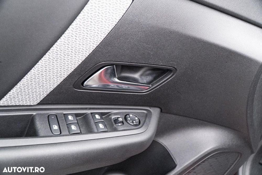 Citroën C4 PureTech 130 Stop&Start EAT8 PLUS - 24