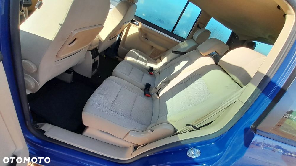 VW TOURAN I FOTEL LEWY PRAWY ŚRODEK TYŁ TYLNY nr. TOU1 - 1