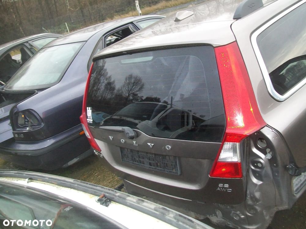 klapa tył vovlvo xc70 - 1